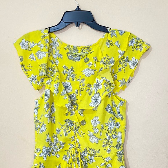 Gianni Bini Floral Blouse - Picture 2 of 5